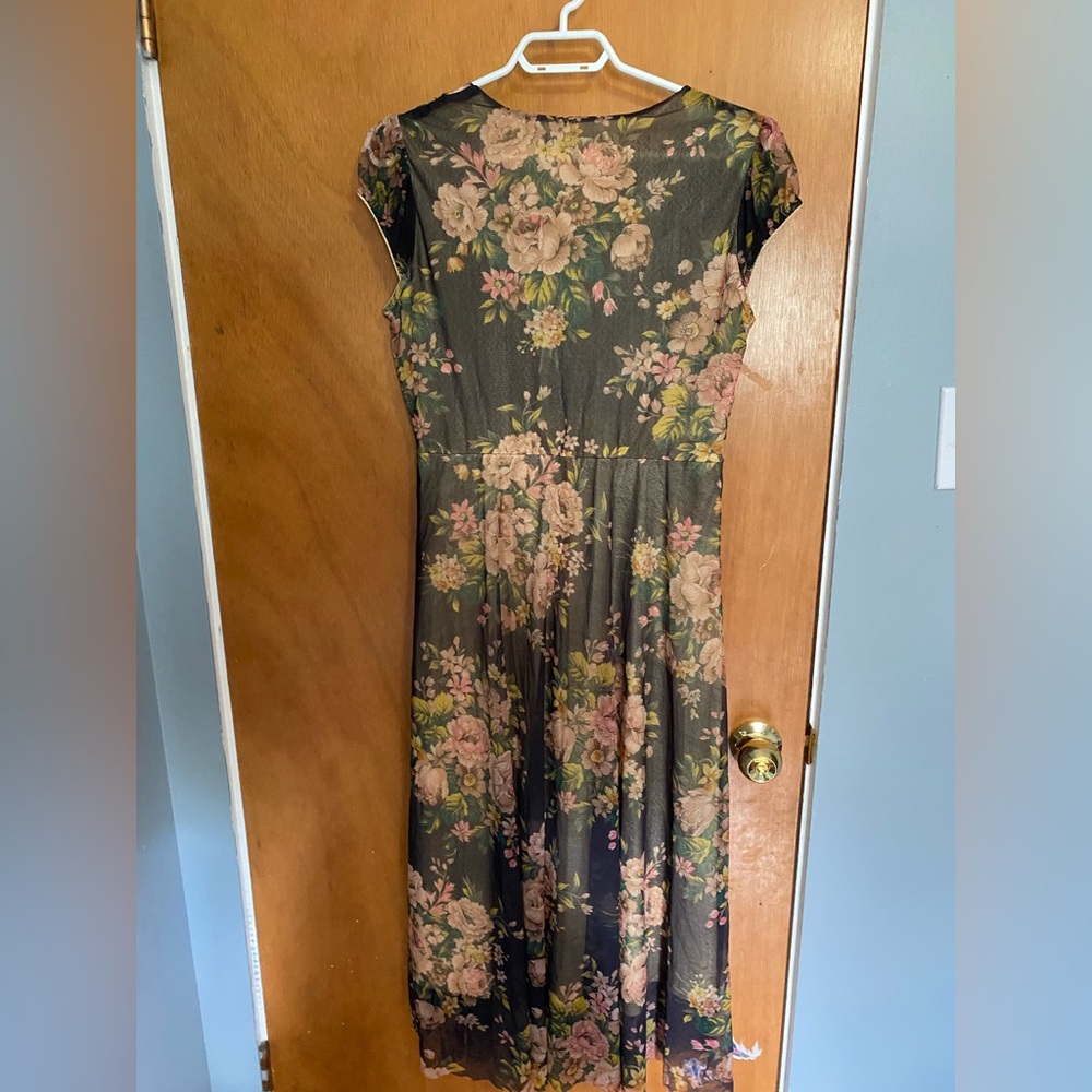 Floral V-Neck Dress - Picture 5 of 5